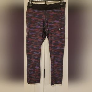 Nike dr fit leggings with back pocket